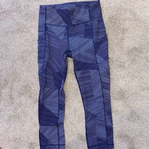 Lululemon size 4 cropped leggings